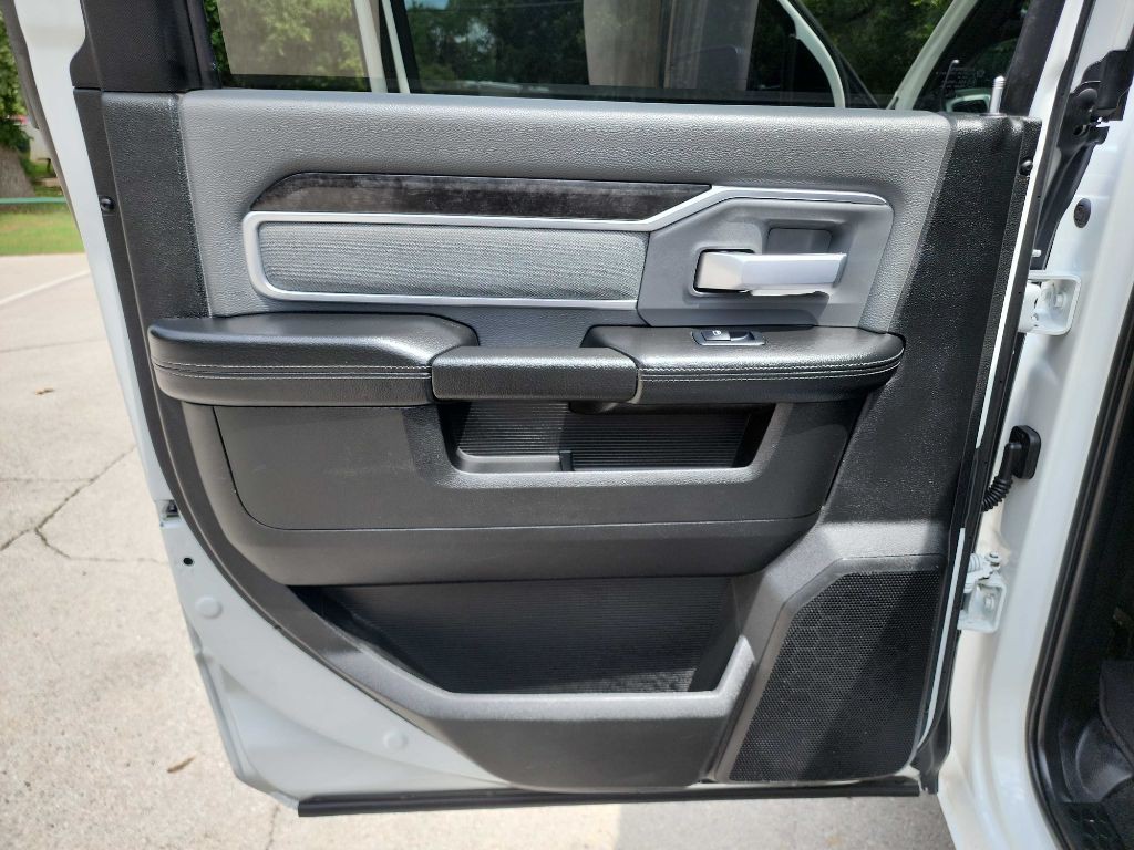 2022 RAM 2500 Image 33
