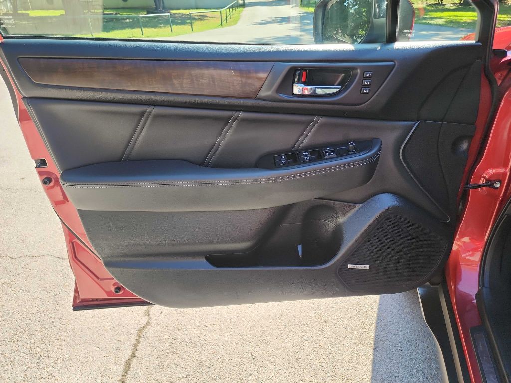 2019 Subaru Outback Image 17