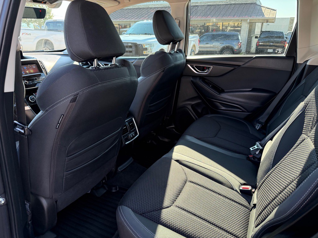 2020 Subaru Forester Image 17