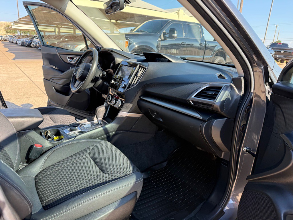 2020 Subaru Forester Image 18