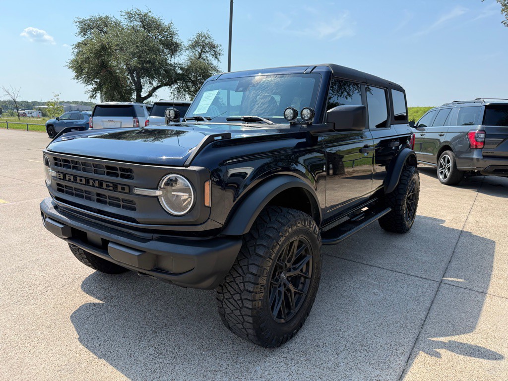 2021 Ford Bronco Image 3