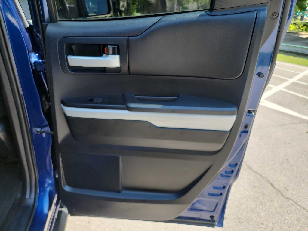 2014 Toyota Tundra Image 32