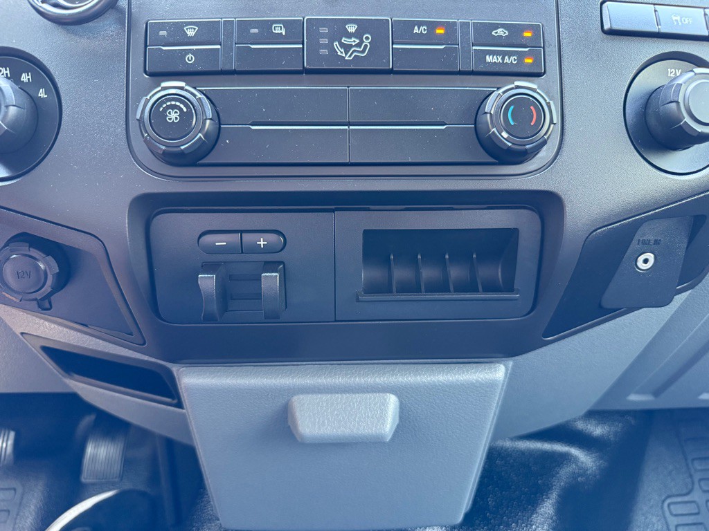 2012 Ford F-250 Image 27