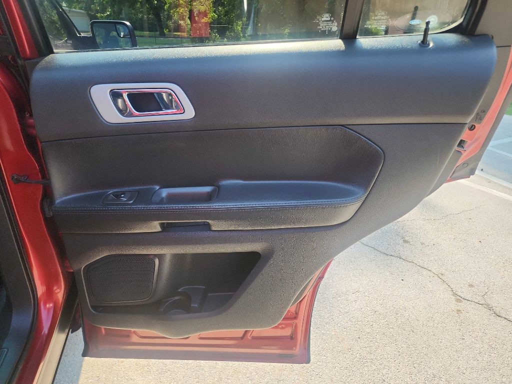 2014 Ford Explorer Image 32