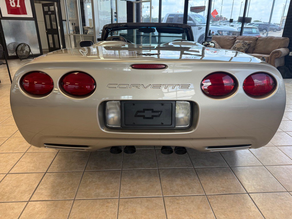 1998 Chevrolet Corvette Image 10