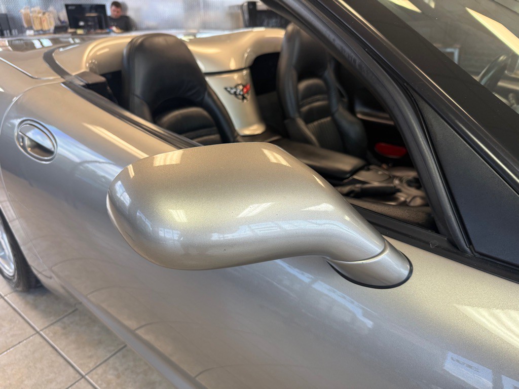 1998 Chevrolet Corvette Image 16