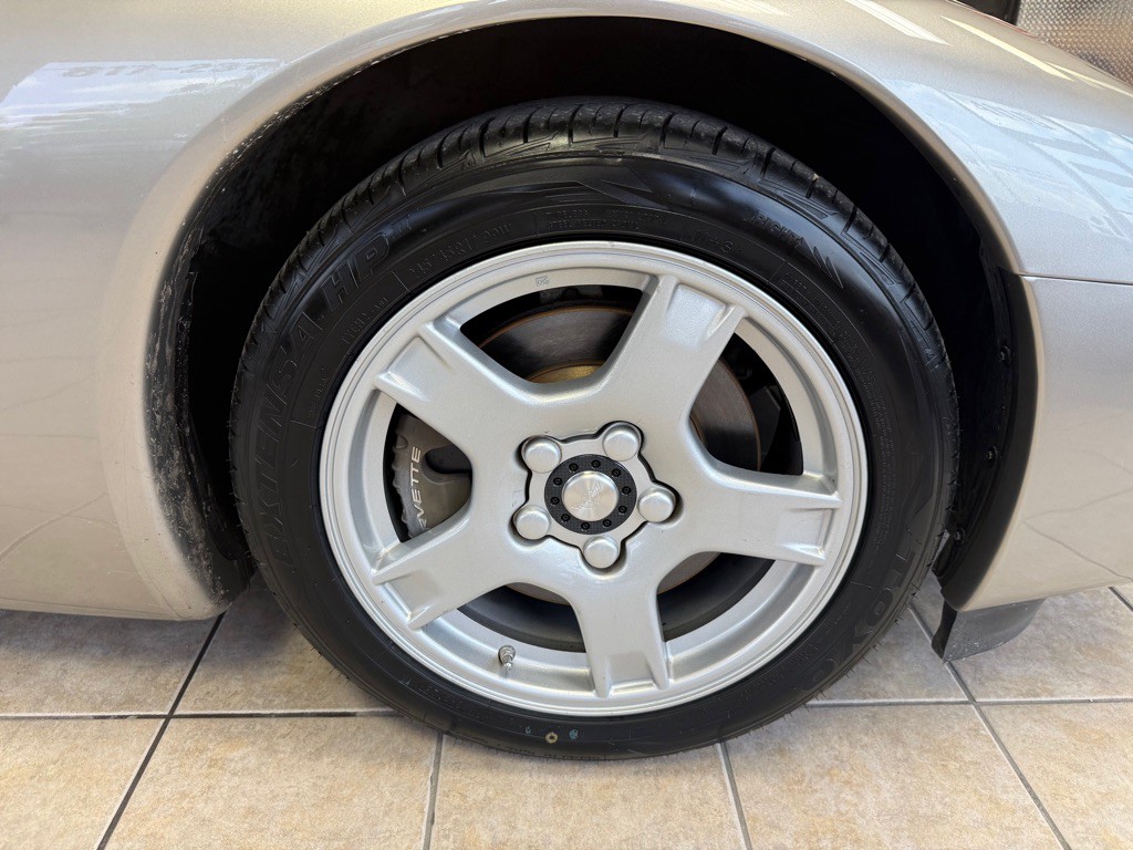 1998 Chevrolet Corvette Image 17