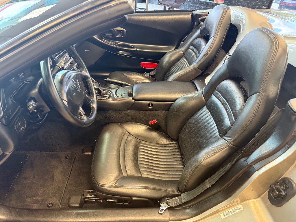 1998 Chevrolet Corvette Image 21