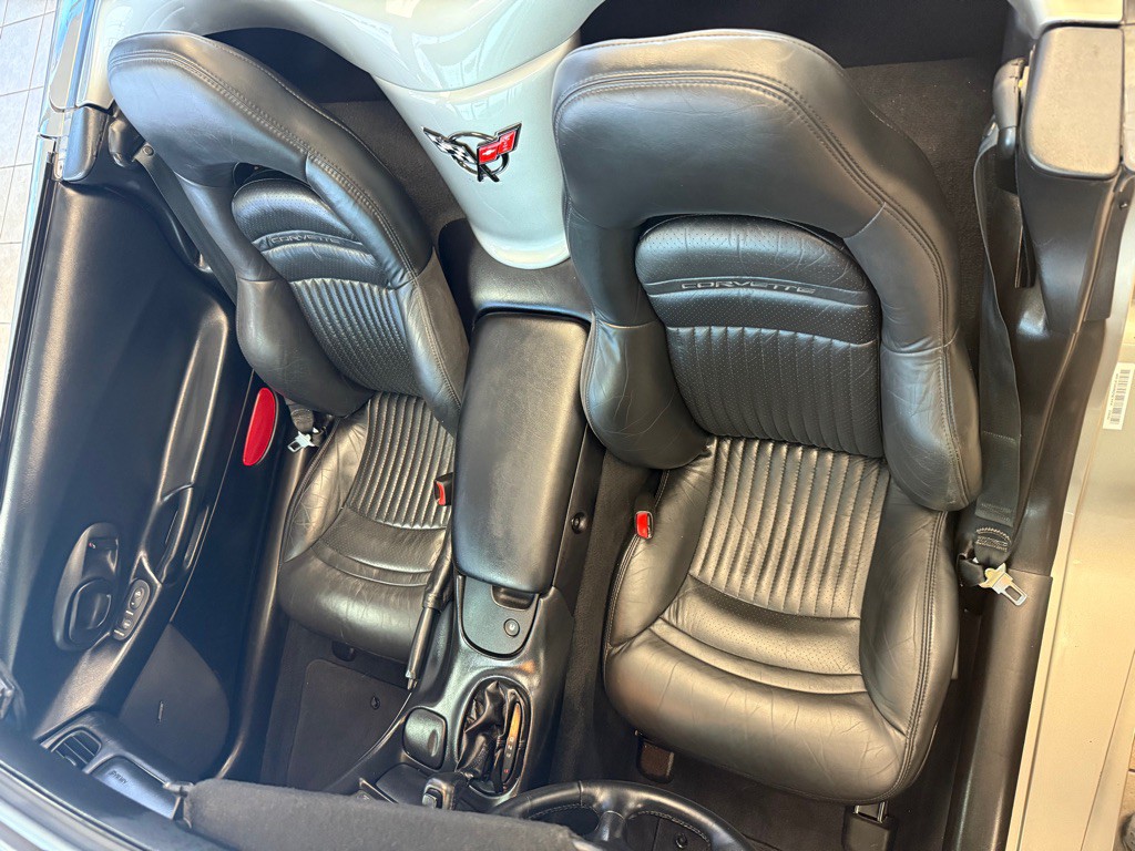 1998 Chevrolet Corvette Image 22