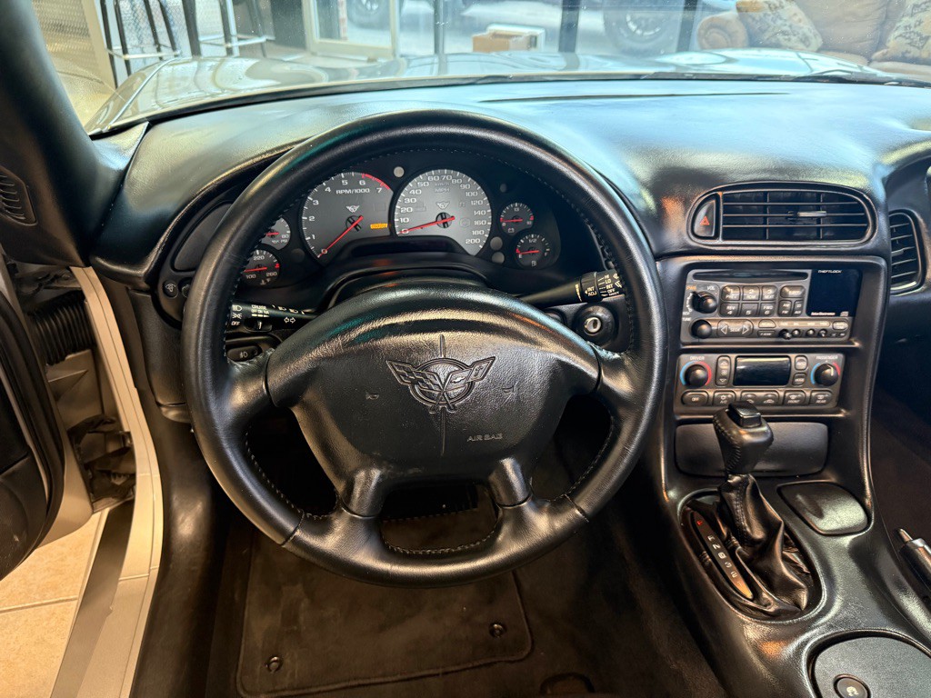 1998 Chevrolet Corvette Image 23