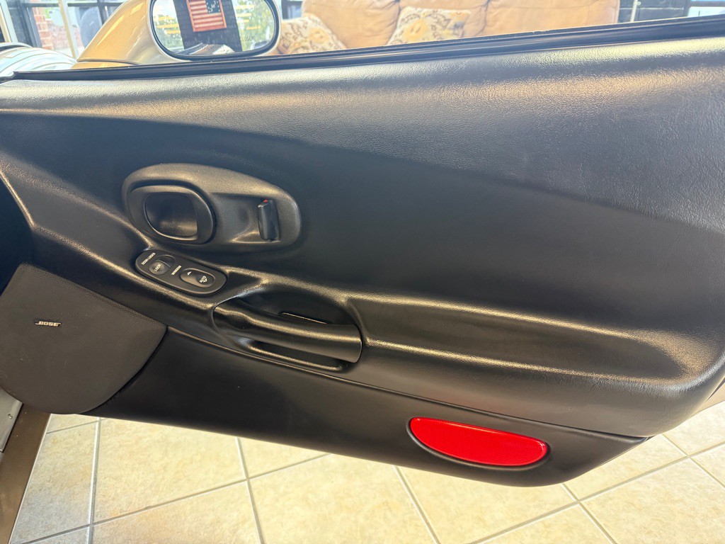 1998 Chevrolet Corvette Image 30