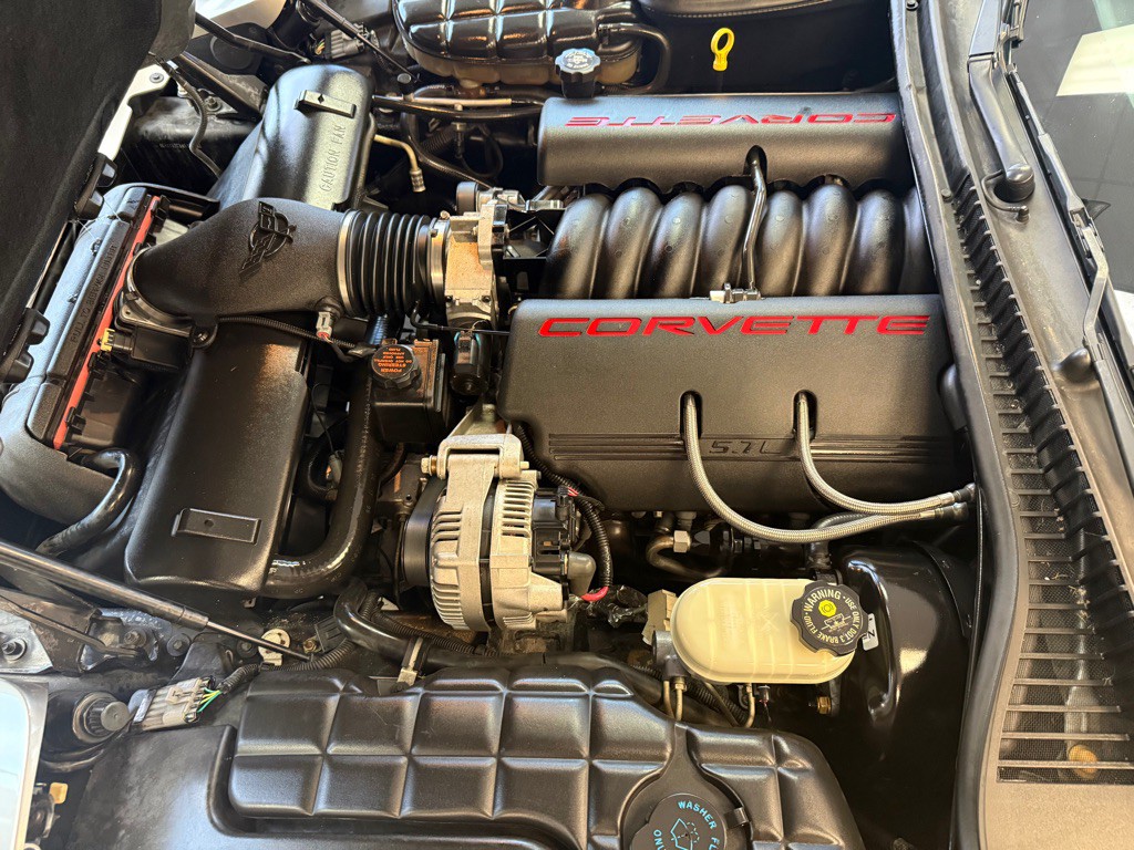 1998 Chevrolet Corvette Image 32