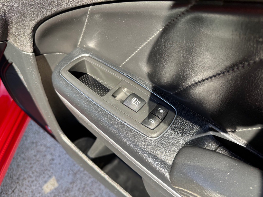 2015 Dodge Charger Image 21