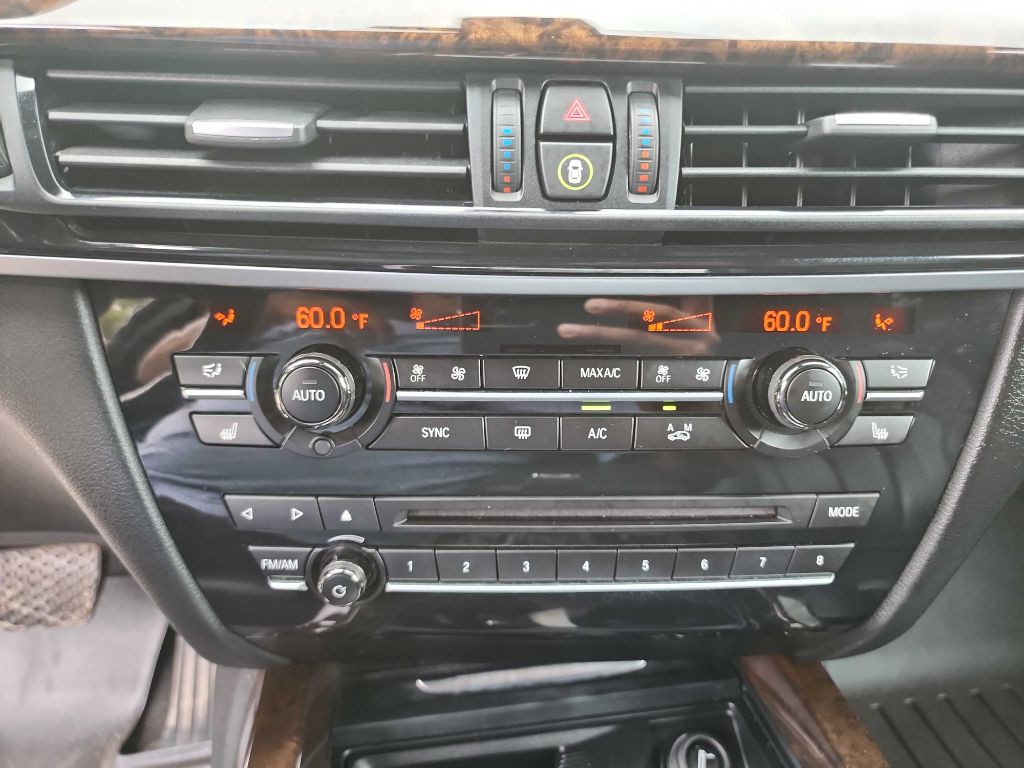 2015 BMW X5 Image 24