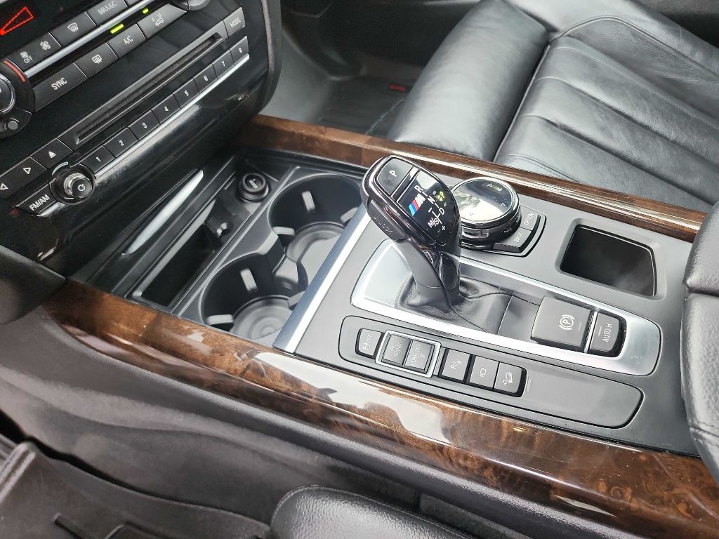 2015 BMW X5 Image 25