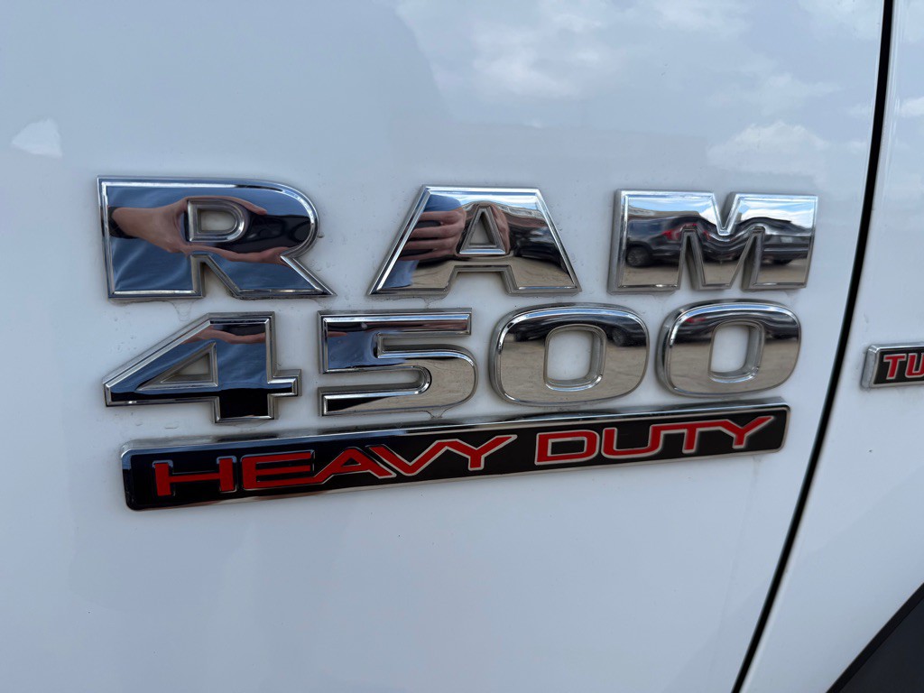 2015 RAM 4500 Image 15