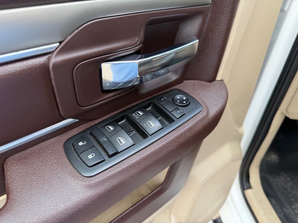2015 RAM 4500 Image 28