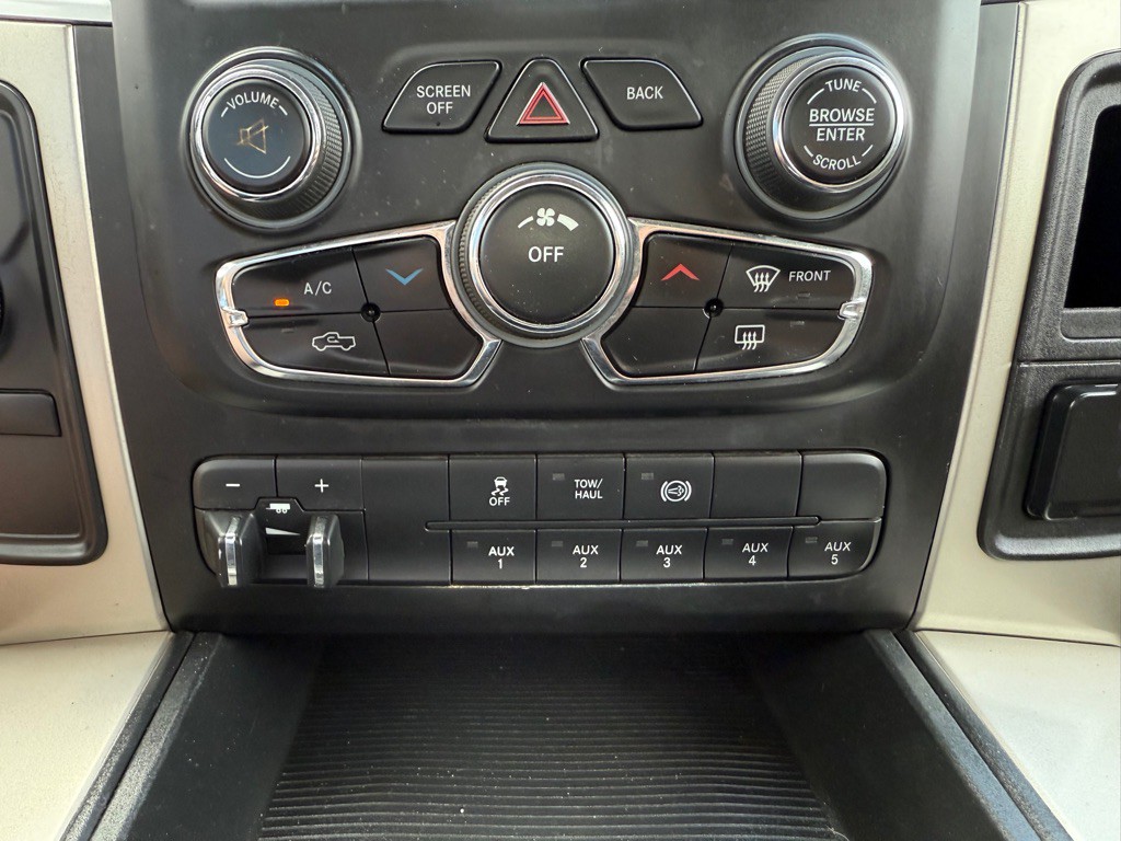 2015 RAM 4500 Image 33