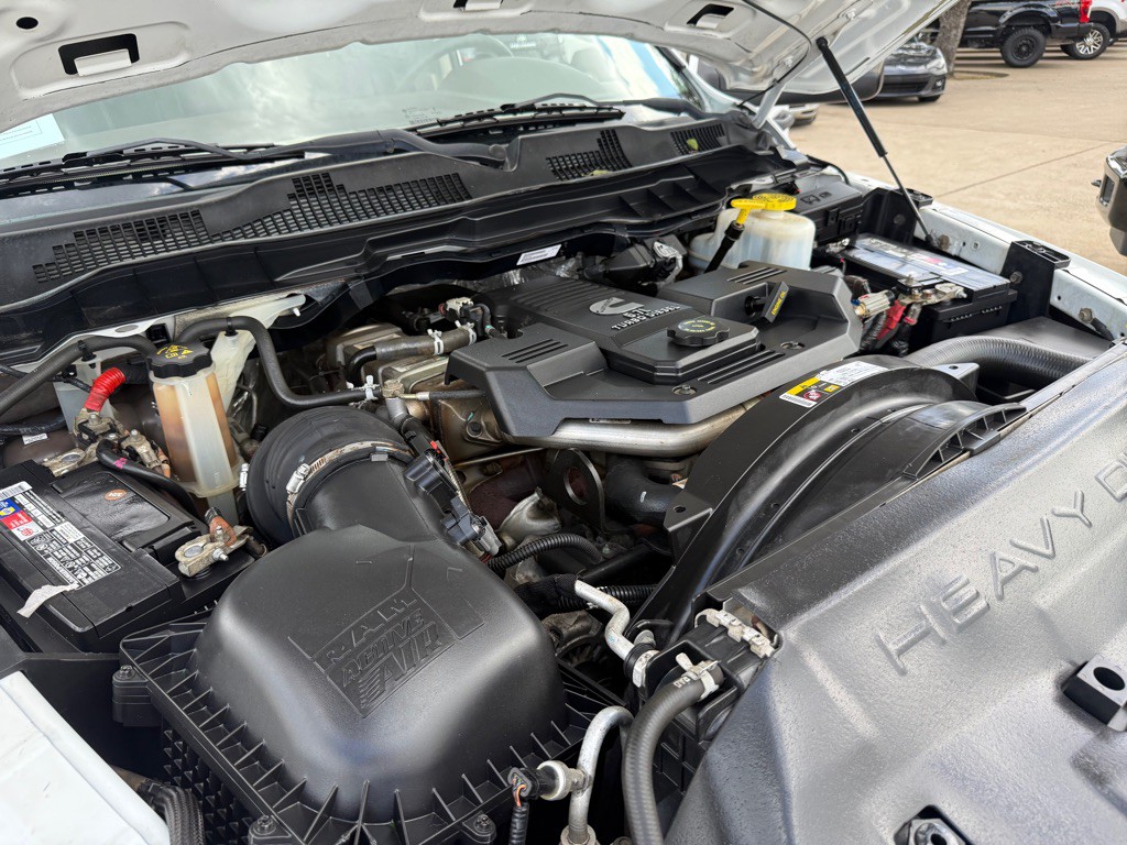 2015 RAM 4500 Image 36