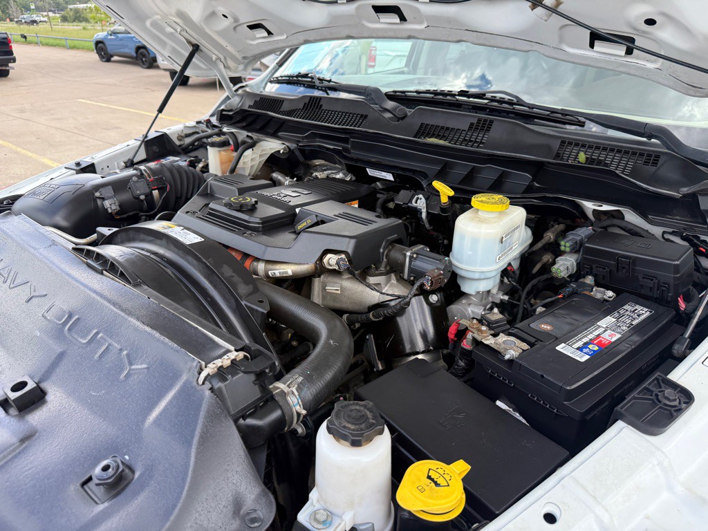 2015 RAM 4500 Image 38