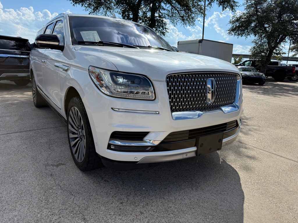 2019 Lincoln Navigator Image 1