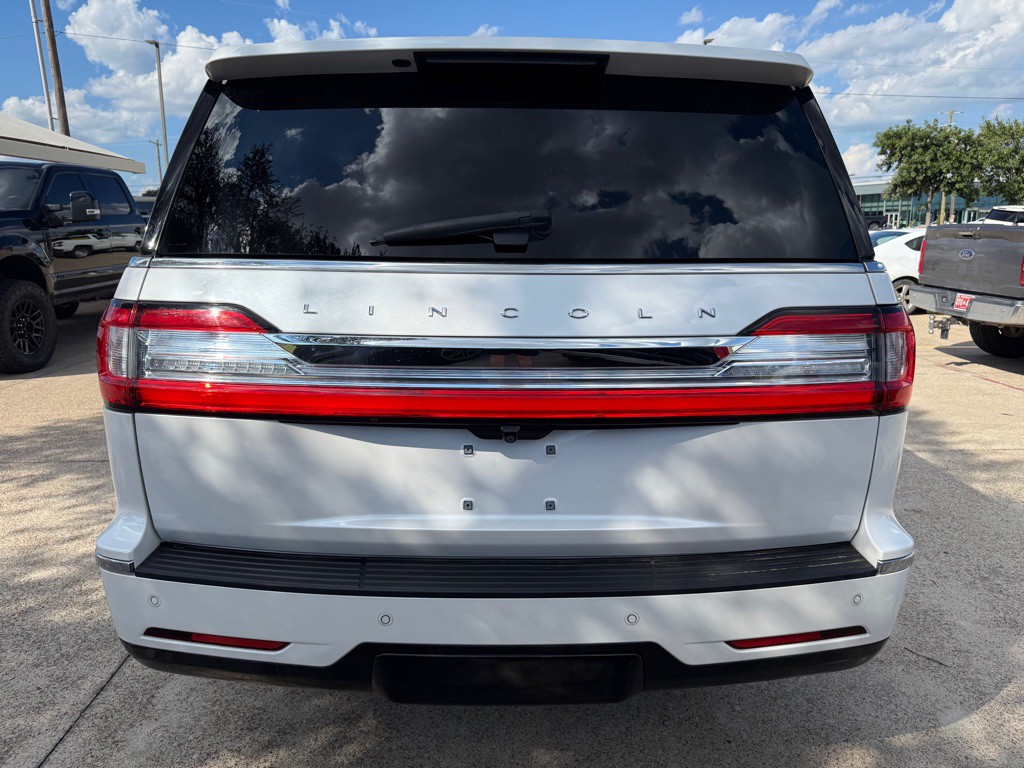 2019 Lincoln Navigator Image 6