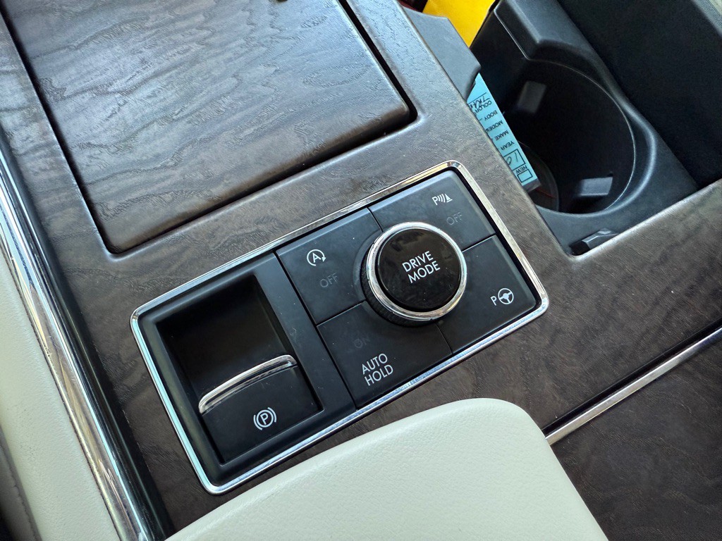2019 Lincoln Navigator Image 35