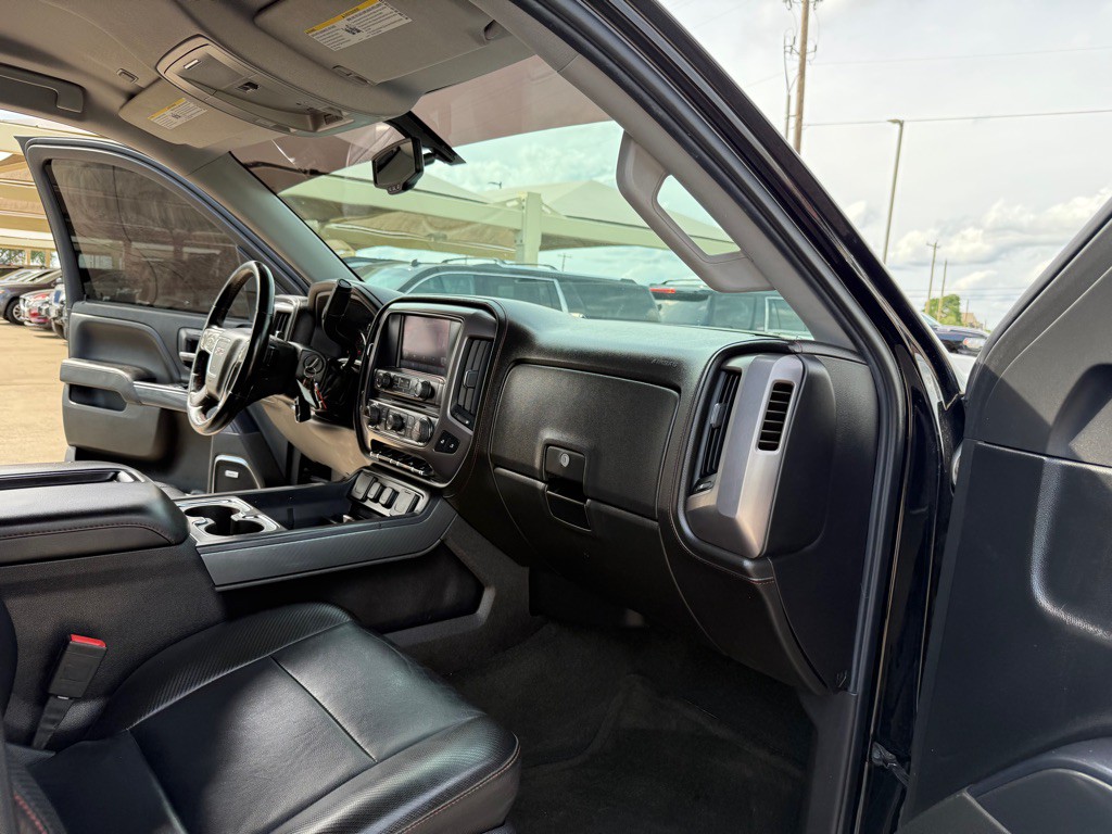 2015 GMC Sierra Image 16
