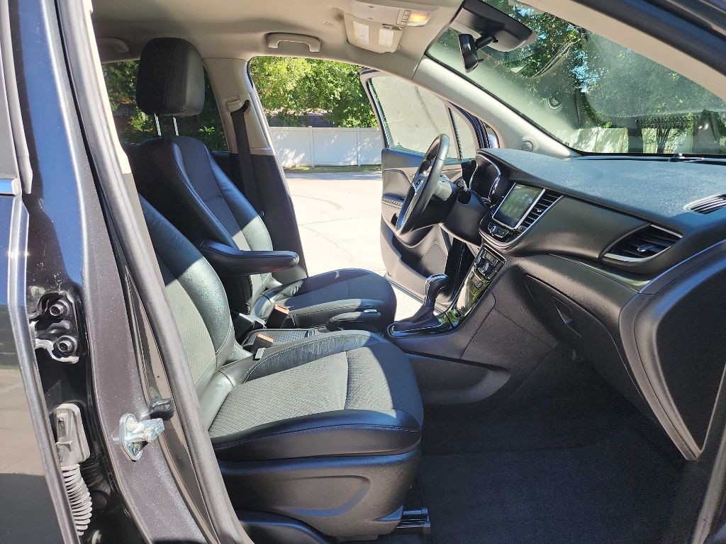 2017 Buick Enclave Image 31