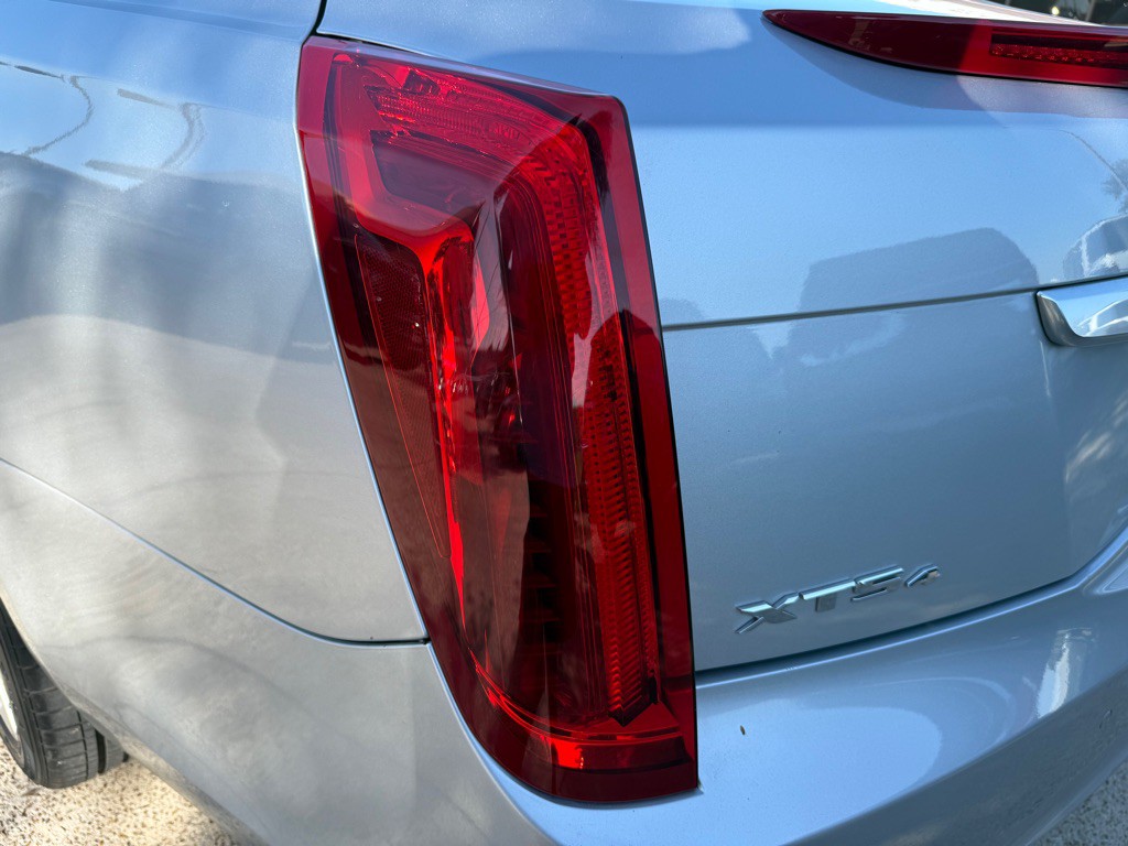 2015 Cadillac XTS Image 12