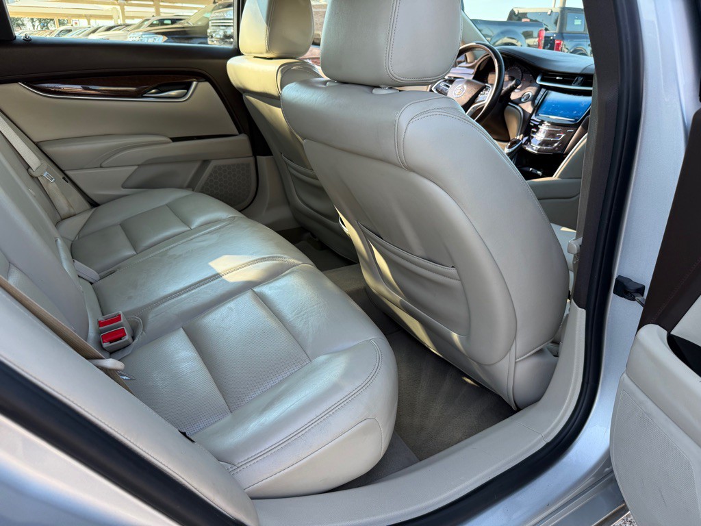 2015 Cadillac XTS Image 17