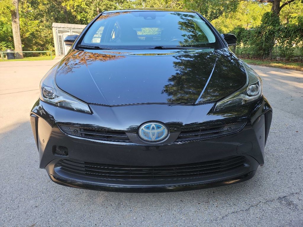 2019 Toyota Prius Image 2