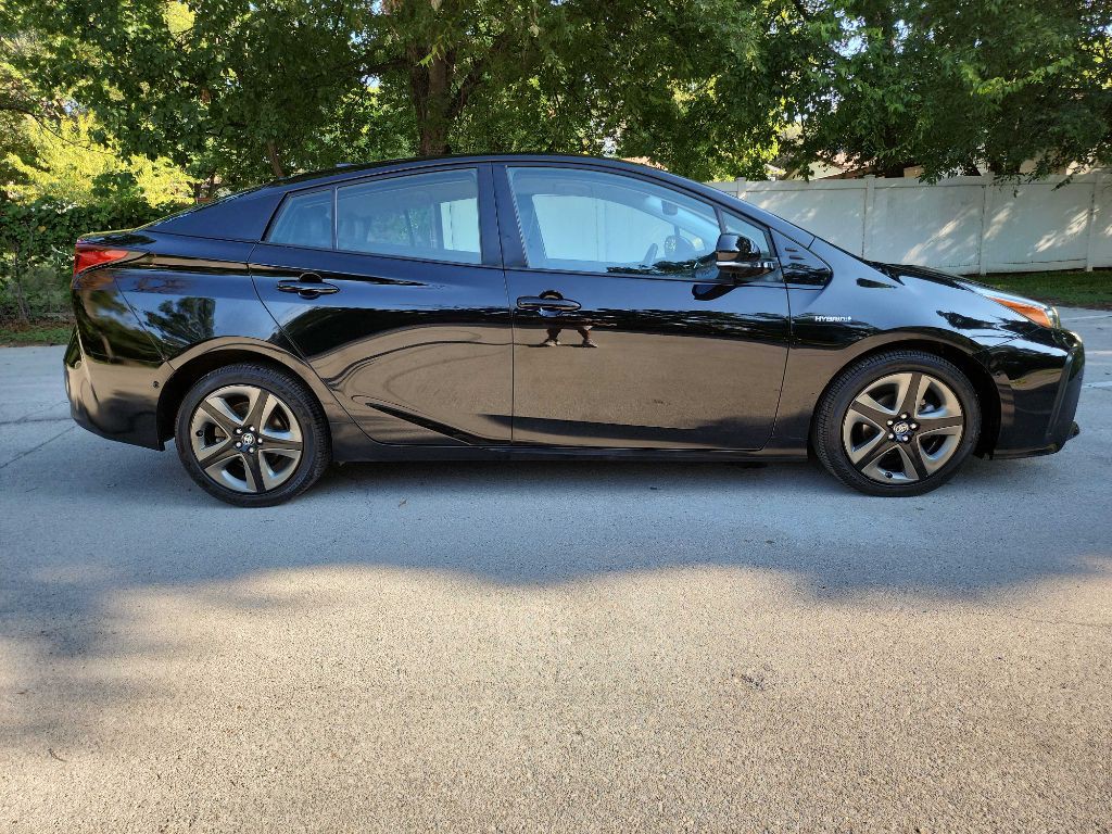 2019 Toyota Prius Image 12