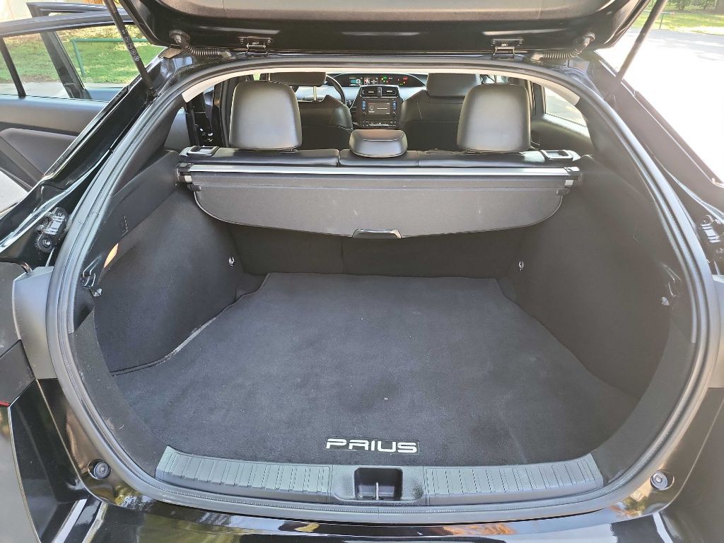 2019 Toyota Prius Image 18