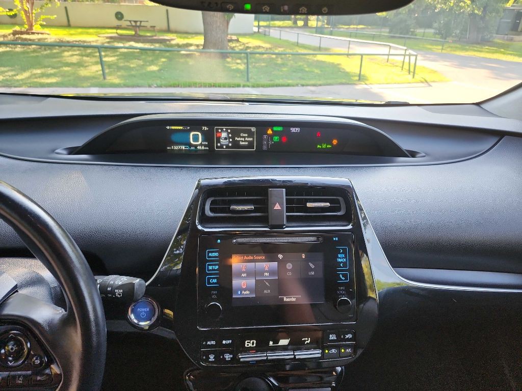 2019 Toyota Prius Image 12