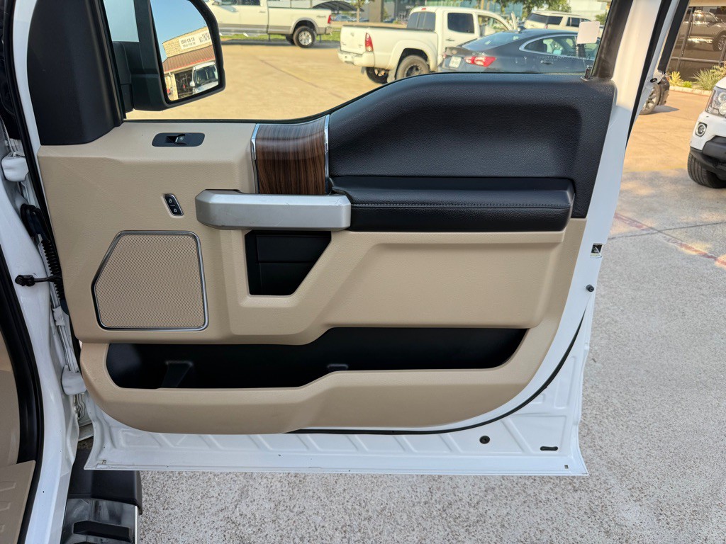 2015 Ford F-150 Image 25