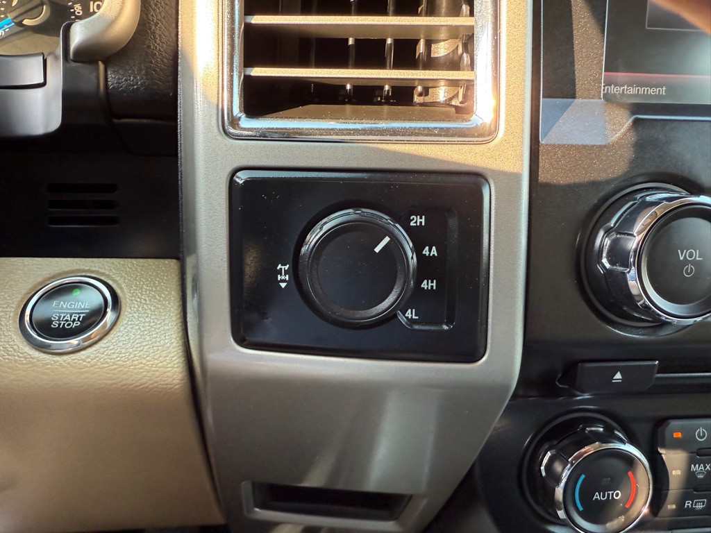 2015 Ford F-150 Image 32