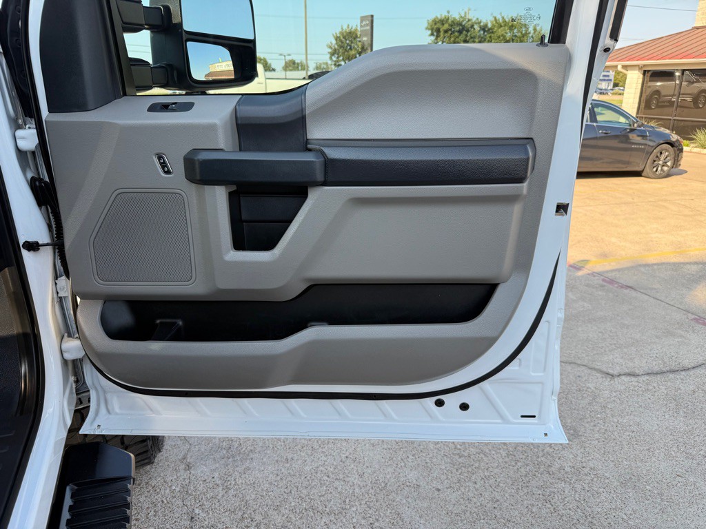2022 Ford F-350 Image 23