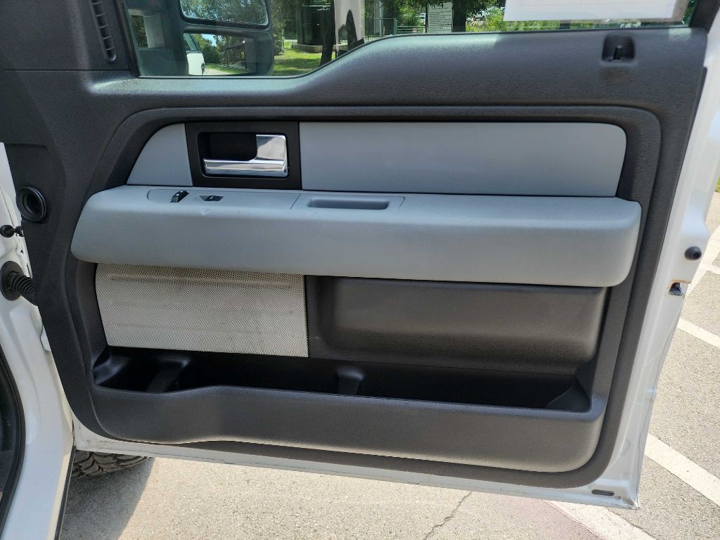 2014 Ford F-150 Image 32