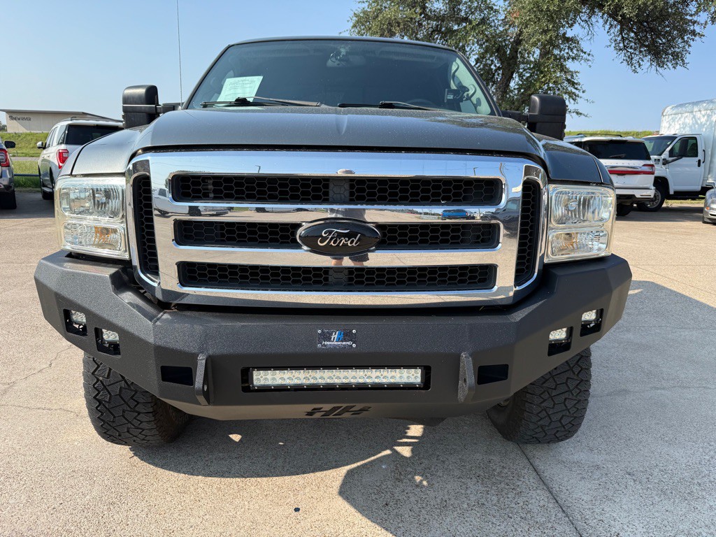 2005 Ford F-250 Image 2