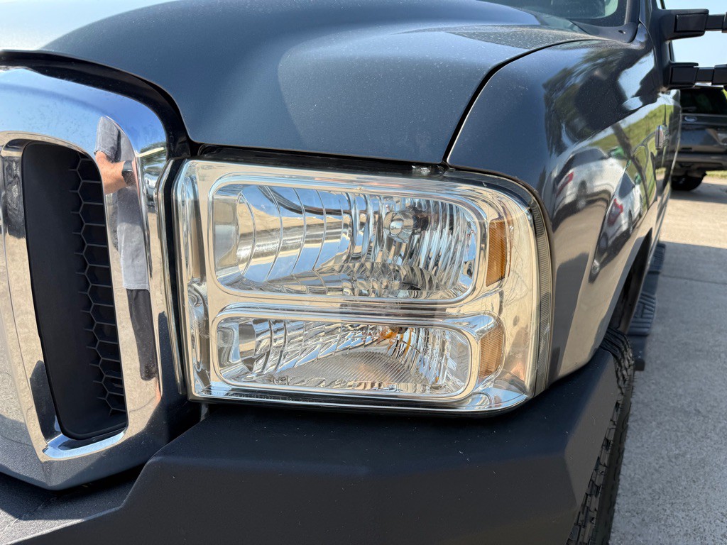 2005 Ford F-250 Image 12
