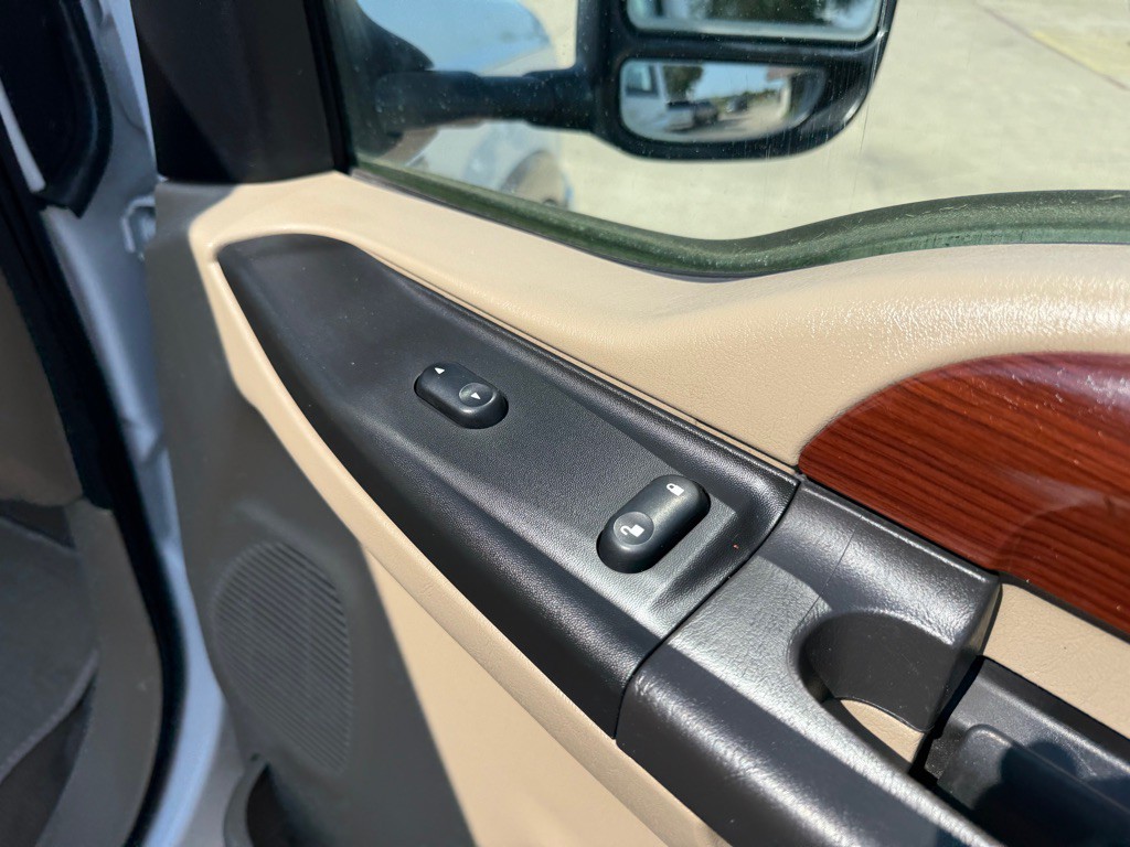 2007 Ford F-250 Image 23
