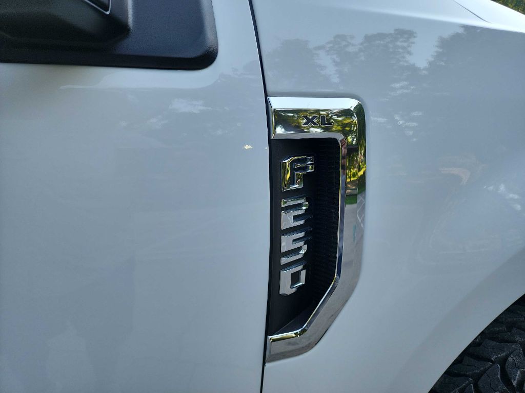 2022 Ford F-250 Image 13