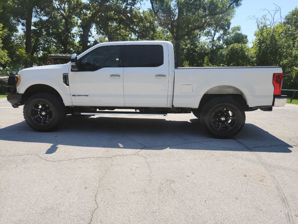 2017 Ford F-250 Image 4