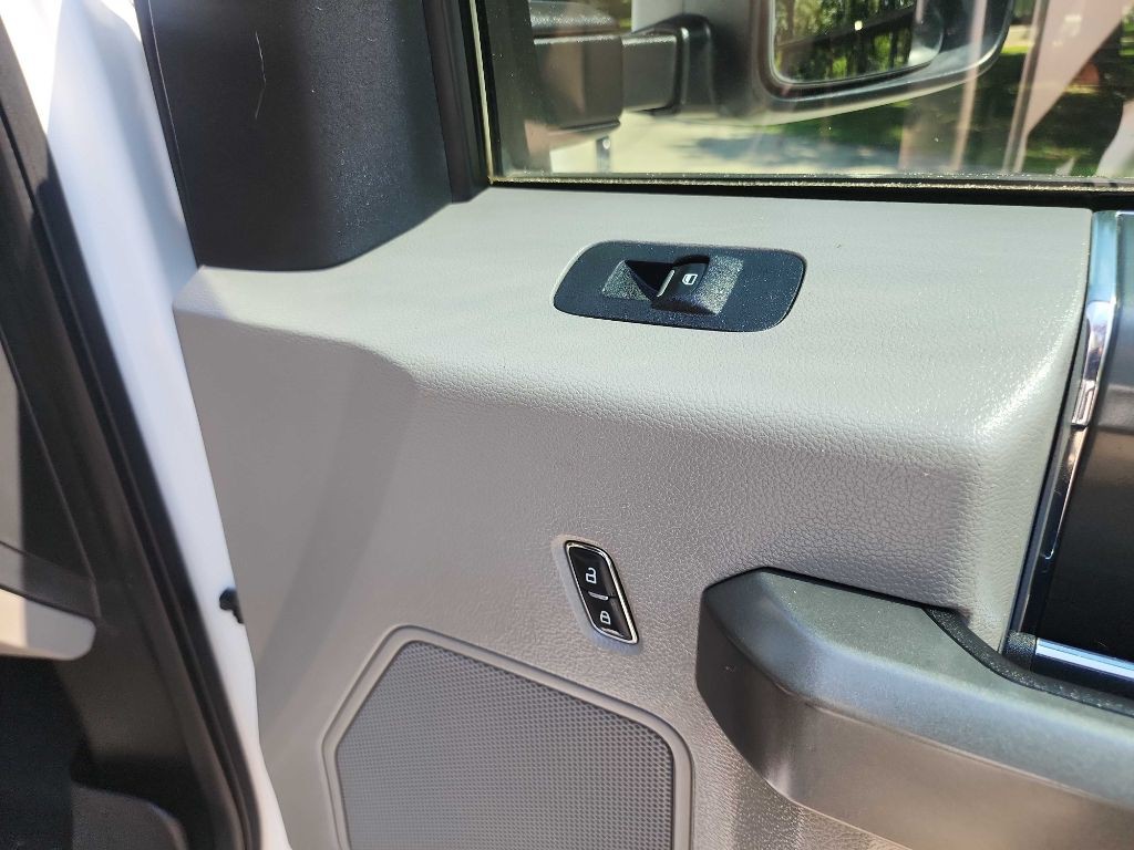 2017 Ford F-250 Image 40