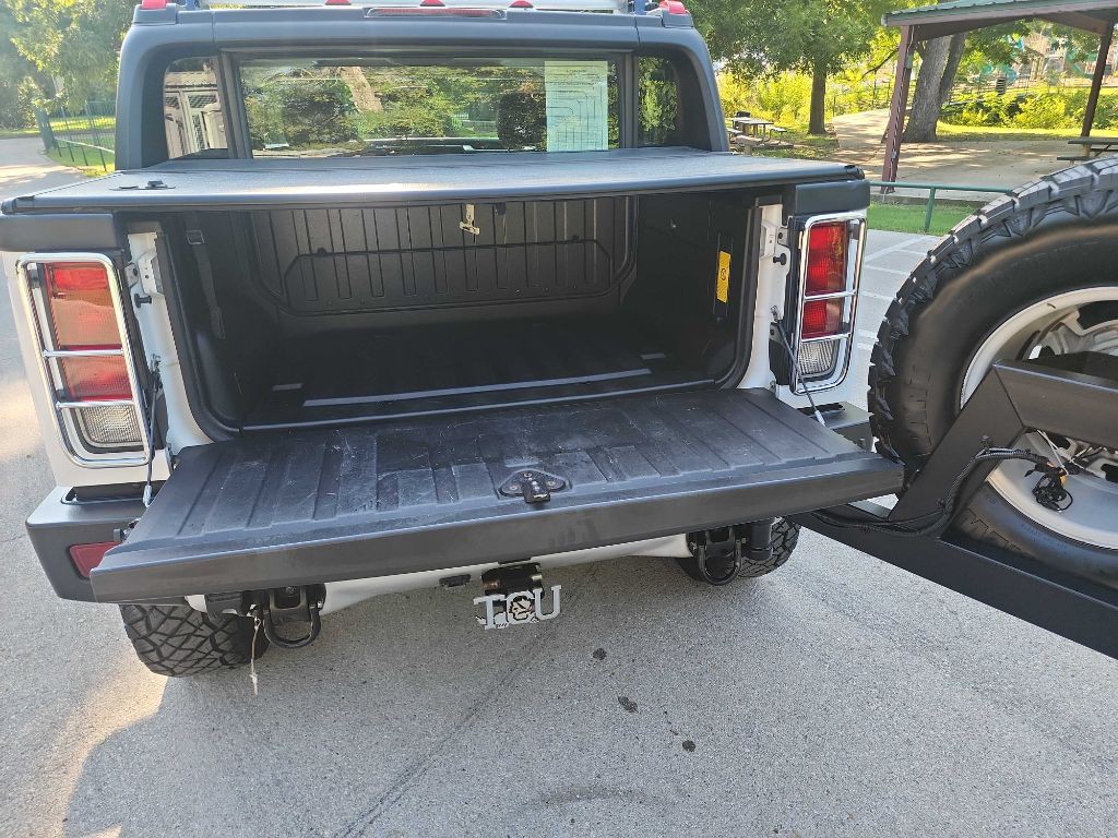 2008 HUMMER H2 Image 10