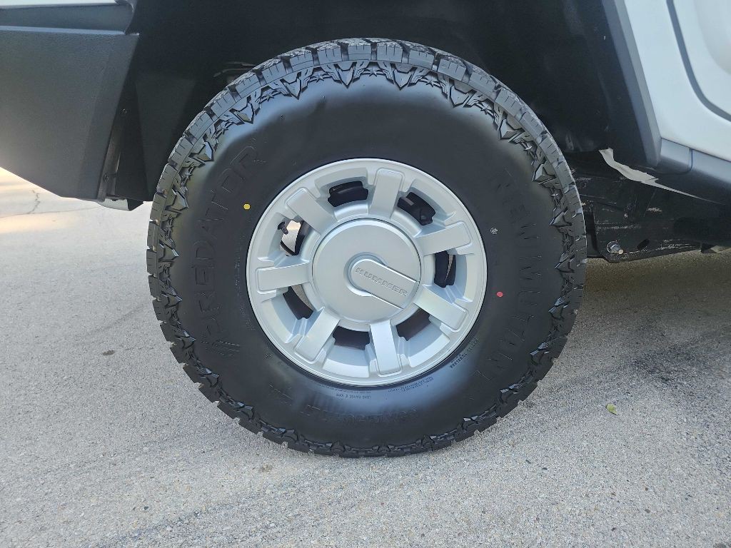 2008 HUMMER H2 Image 12