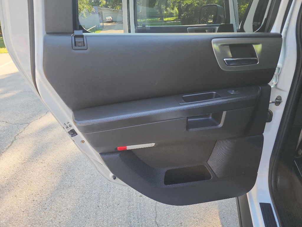2008 HUMMER H2 Image 33