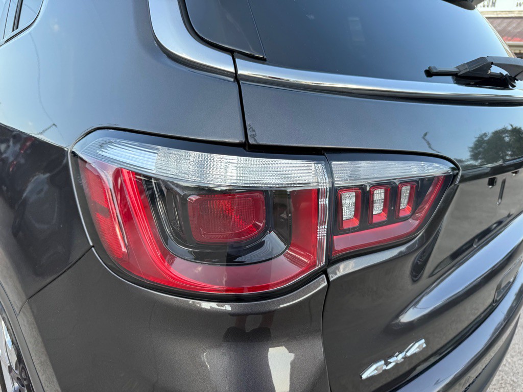 2018 Jeep Compass Image 12