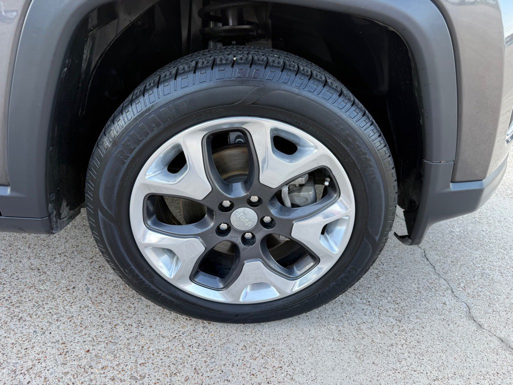 2018 Jeep Compass Image 13